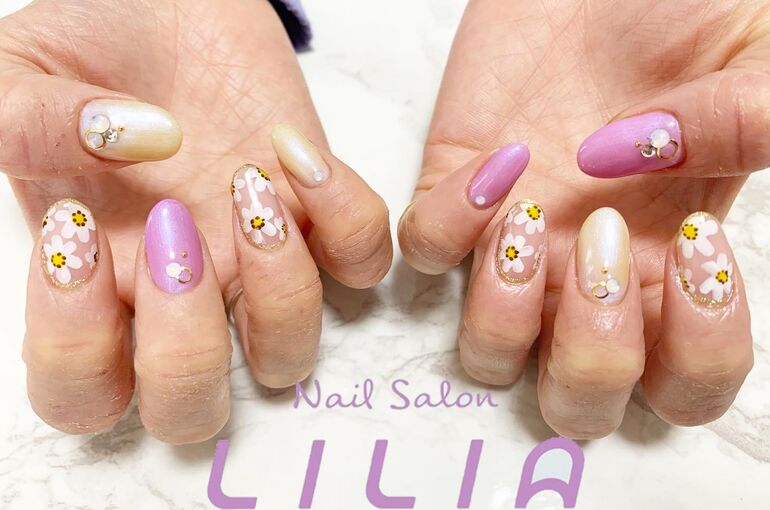 マーガレット 豊富なデザインのネイルをご提供するサロンを吉川で運営しています