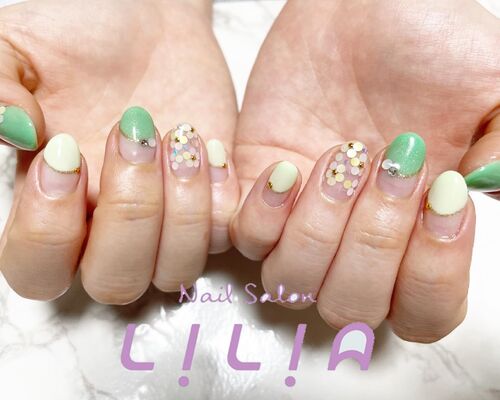 豊富なデザインのネイルをご提供するサロンを吉川で運営しています